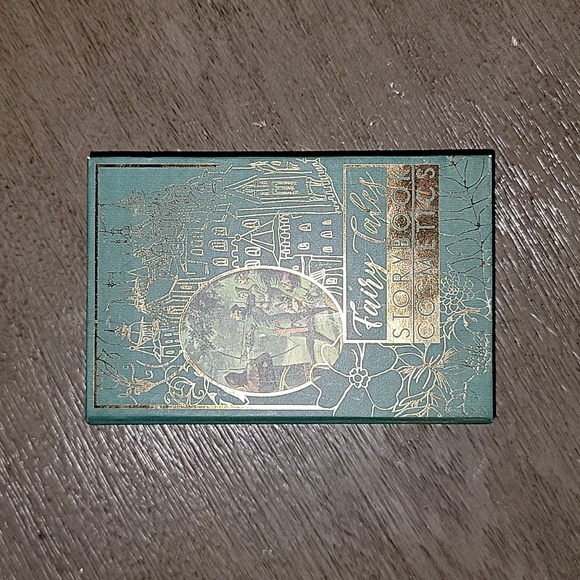 2 FOR $20. Storybook Cosmetics "Robin Hood" Eyeshadow Palette - Picture 1 of 5